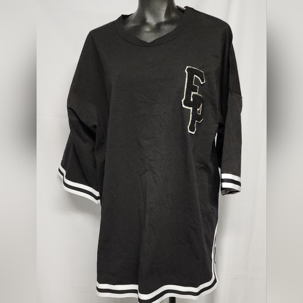 EPTM The Perfect Example Oversized Baseball Stripe Canvas Jersey.  Sz XXL. Blk/W
